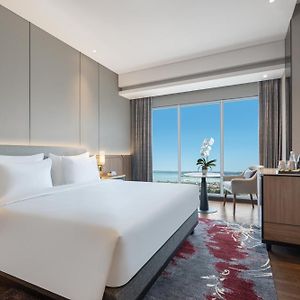 Superior King Room City View